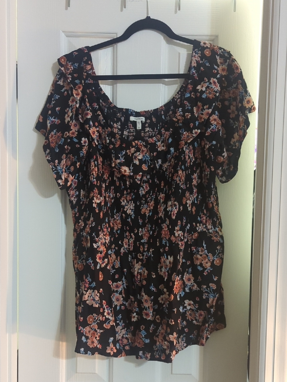 Maurices Black Floral Short-Sleeve Smocked Blouse